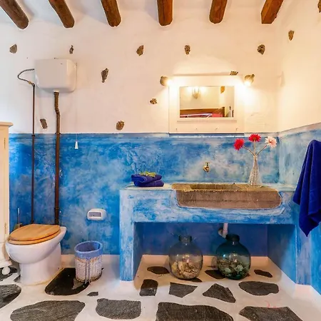 Luxury Ариа